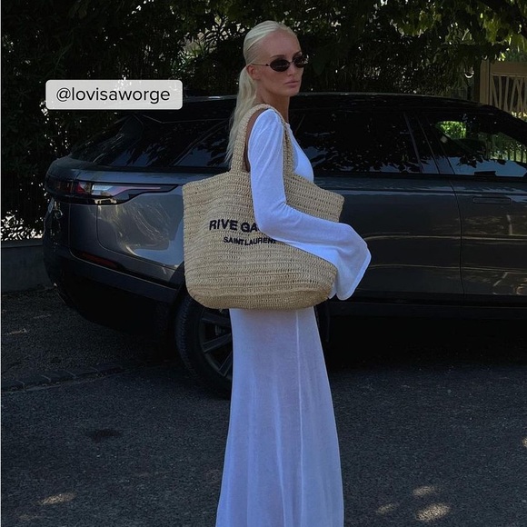 Josefine HJ x NA-KD | Flowy Open Back Maxi Dress - Picture 2 of 3